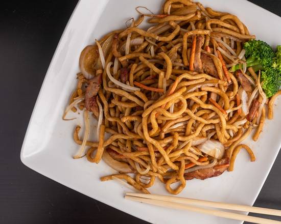 Shanghai Fried Noodle(with BBQ pork) 上海炒面